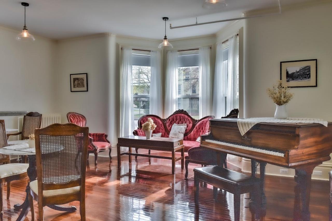 The Burrell House 2* Keene